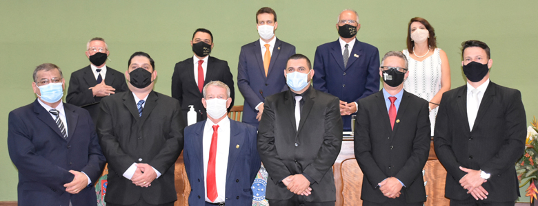 POSSE DO PREFEITO, VICE E VEREADORES ACONTECEU NO DIA 1º DE JANEIRO NA CÂMARA MUNICIPAL