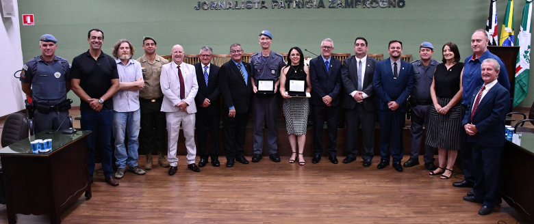 Sessão Solene - Titulo de Entrega do Policial do Ano